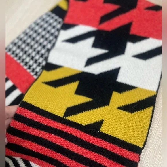 Green Thomas Merino Lambswool Scarf 🧣🤍 - Picture 9 of 11